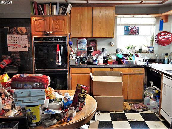 Kitchen>