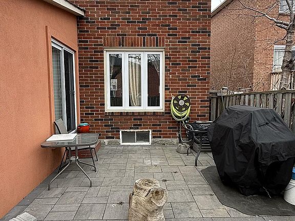5th image of 99 Carisbrooke Sq