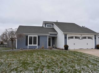1310 Oak Bay Run, Fort Wayne, IN 46825