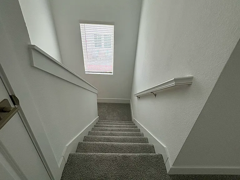 1818 Bachman Ln — Photo 16