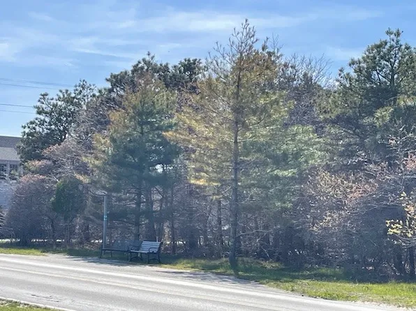 55 Fairgrounds Rd #10, Nantucket, MA 02554