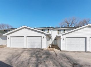 4007 Westover Rd SE APT D, Cedar Rapids, IA 52403