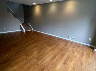 4300 Hyde Park UNIT 8, North Olmsted, OH 44070