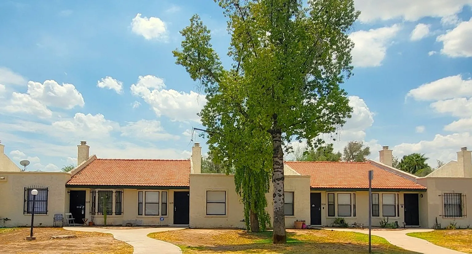 **Affordable 2 Bedroom Condo In West Phoenix Ready To Rent — Photo 1