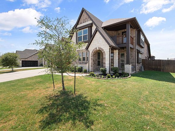 4th image of 2605 Dylan Ln