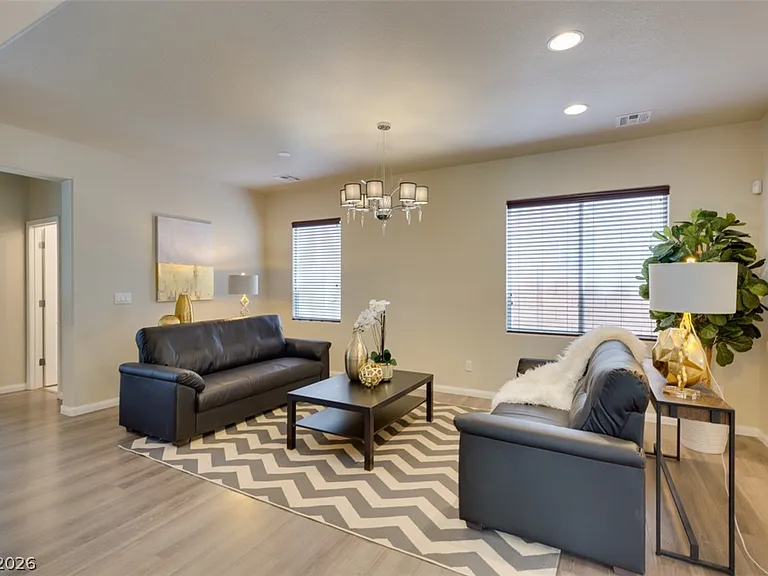 3305 Umbria Gardens Ave — Photo 4