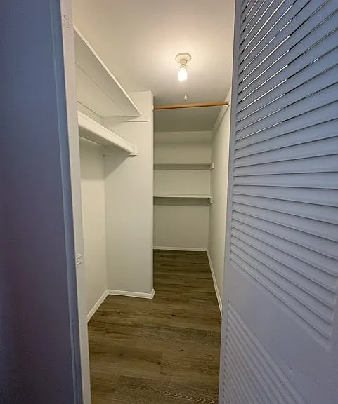 5614 Copenhagen Dr — Photo 9