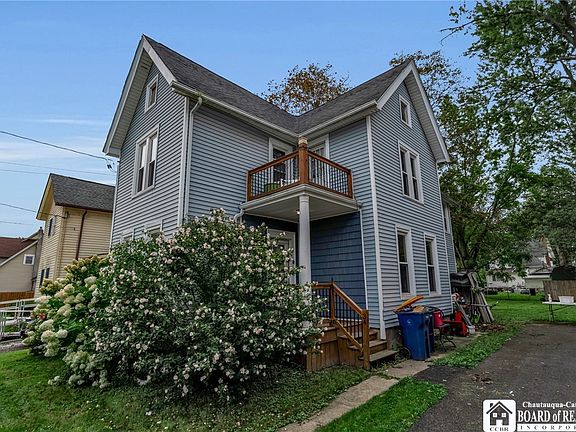 4th image of 34 Juniper St