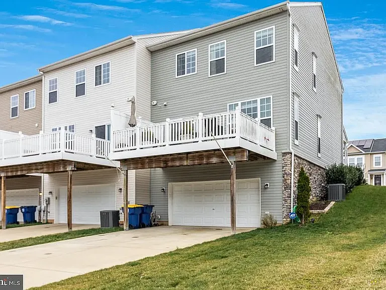 23380 Marview Ct — Photo 4