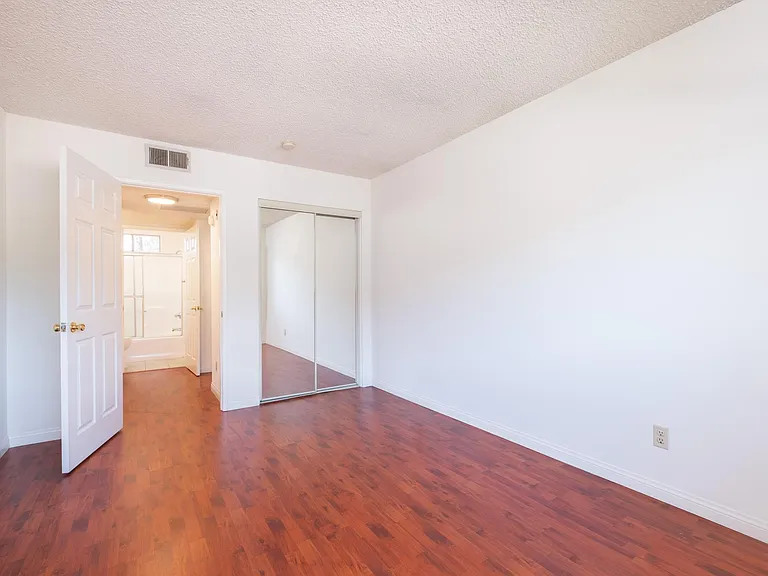 Garden View Apartments — Photo 25