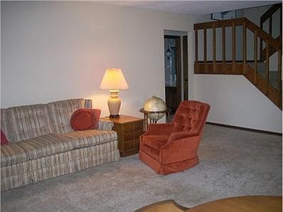 4th image of 5057 Woodlake Dr