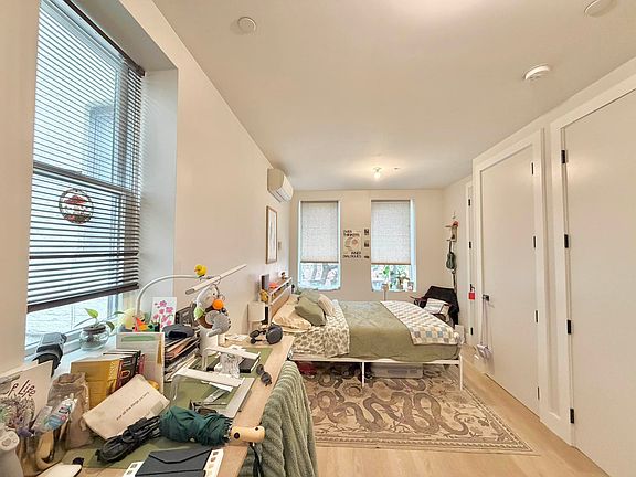 5th image of 727 Dekalb Ave APT 3B