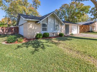 439 Clover Ln, Garland, TX 75043