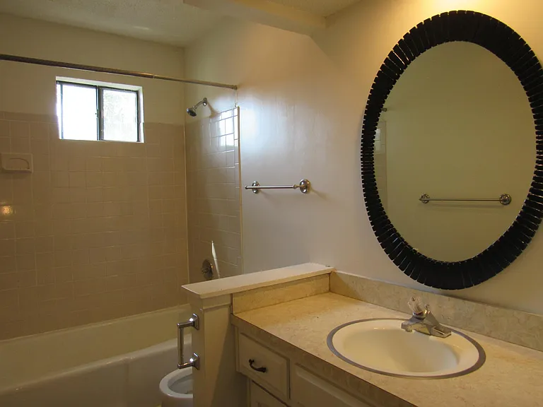 1928 E Sleepy Hollow Dr — Photo 7