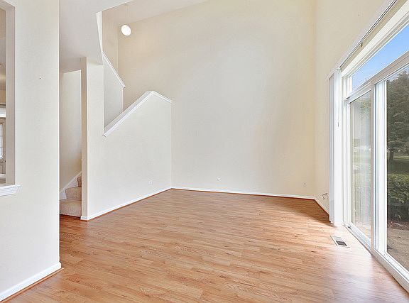 3rd image of 2408 Sheehan Dr #2408