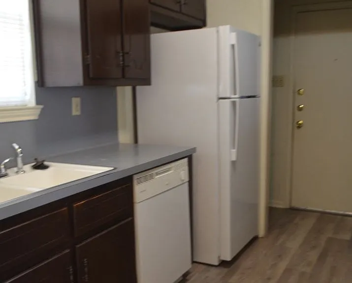 104 Spur Dr — Photo 6