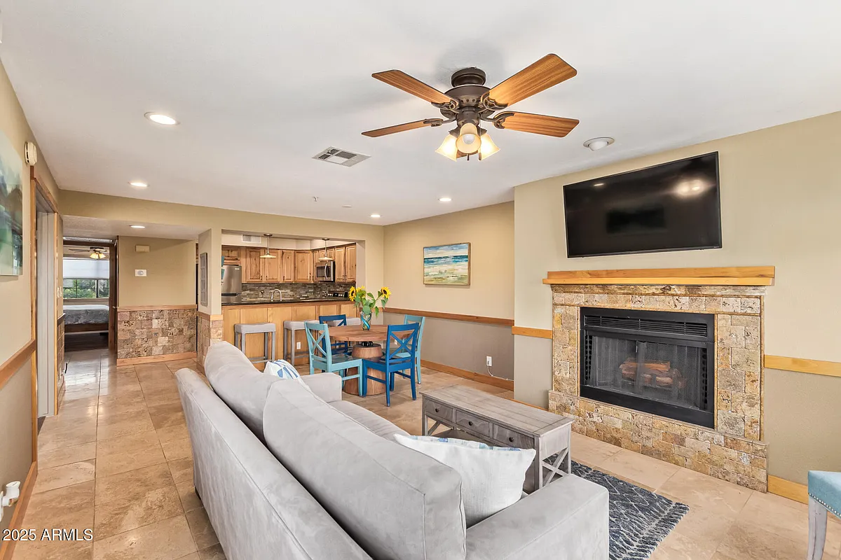 Building Photo - 10080 E Mountainview Lake Dr #363
