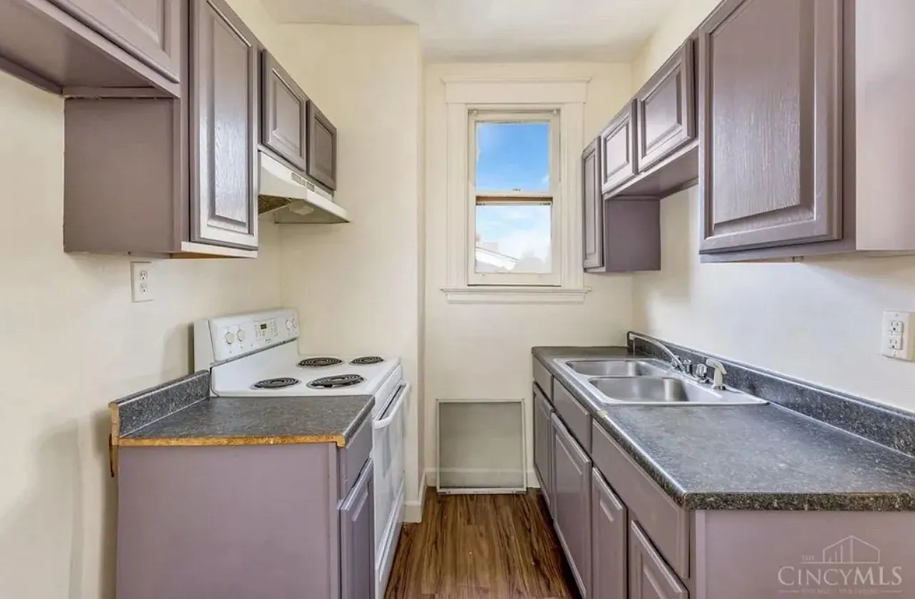 4 bed, 1100 sqft, $1,500 — Photo 4