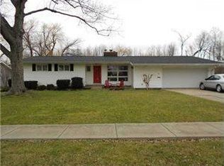 52 Greenbrier Rd, Amherst, NY 14226