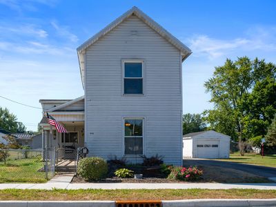 621 W State St, Albany, IN, 47320