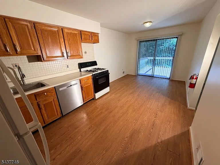 142 Patriots Rd — Photo 12