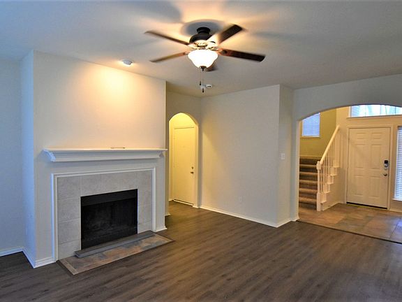 3rd image of 2432 Telluride Dr