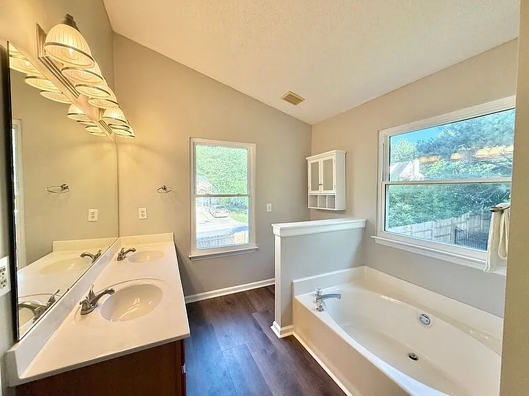 301 Siena Dr — Photo 16