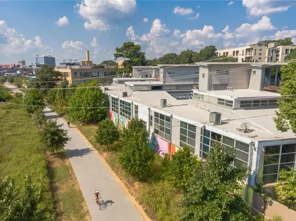 400 Village Pkwy NE, Atlanta, GA 30306