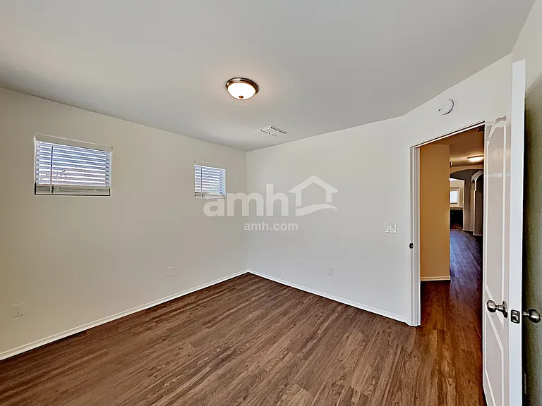 342 W Calle Paso Suave — Photo 15