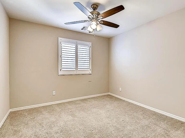 8117 Ancient Oaks Ave — Photo 16