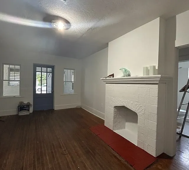 928 NW 47th St #F1 — Photo 10