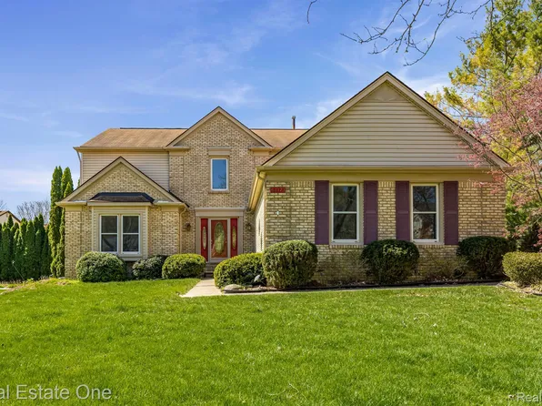 44470 Midway Dr, Novi, MI 48375