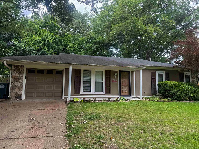967 Barbara Lynn Dr — Photo 1