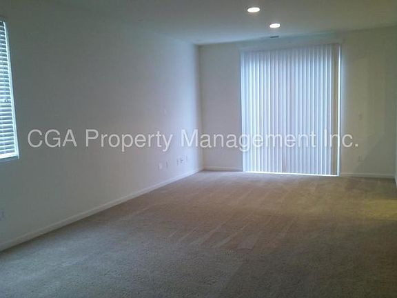 4th image of 2560 Gooseberry Cir