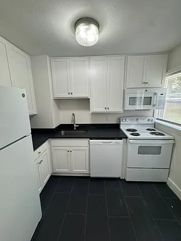 2905-2911 Wade Avenue - 1 — Photo 4