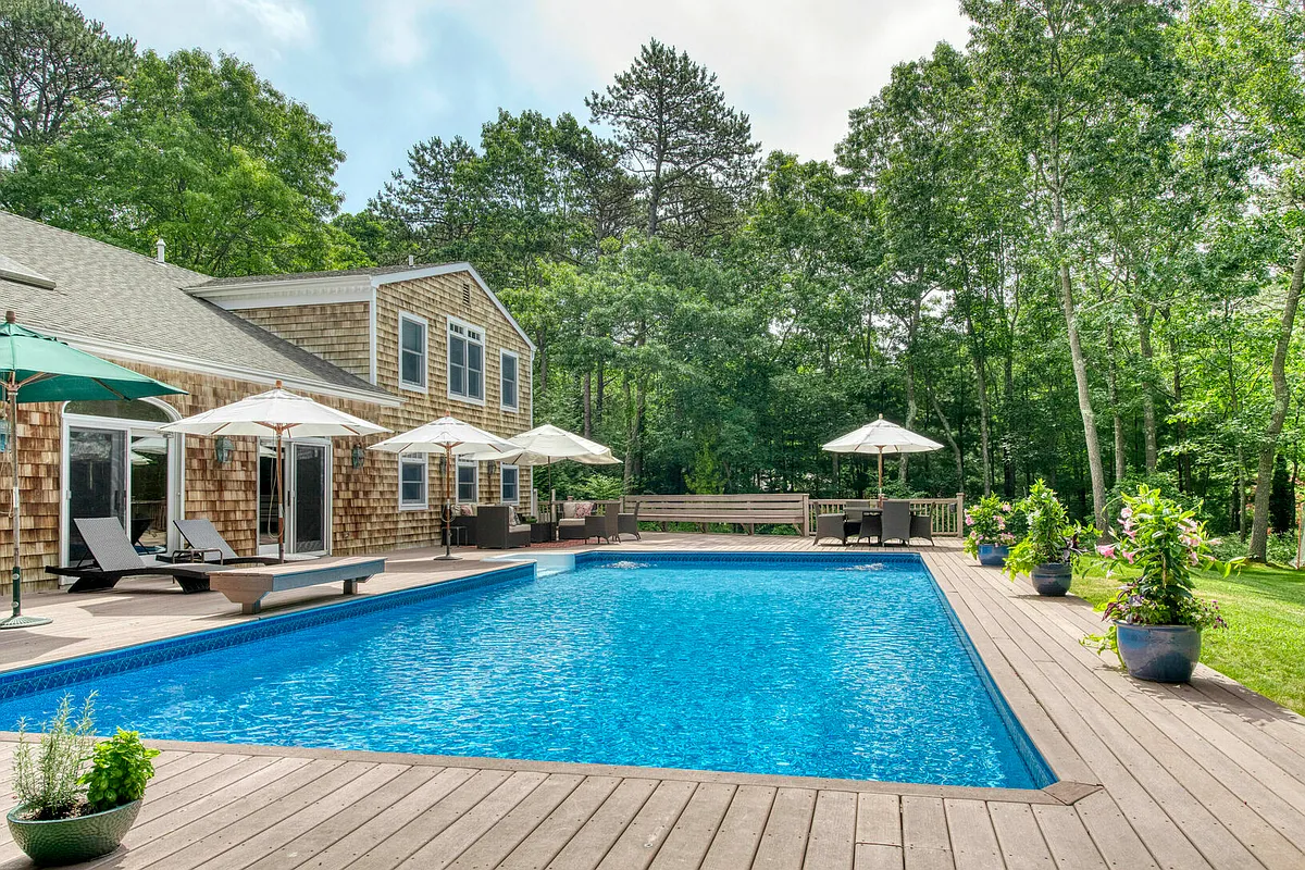 Building Photo - 15 Sandown Ct