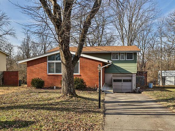 2nd image of 835 Cascade Rd