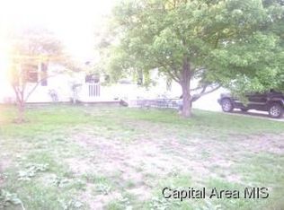 1233 McGlasson Rd, Jacksonville, IL 62650