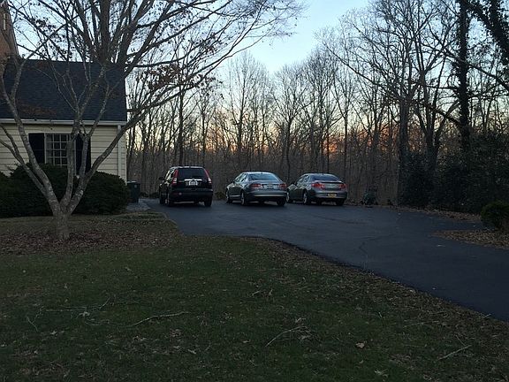 4th image of 1515 Lexington Dr