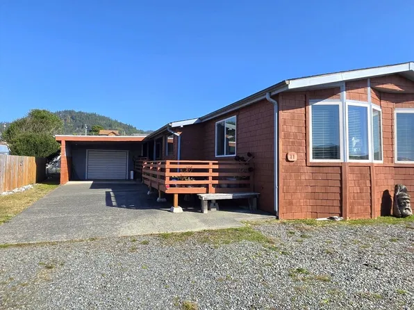 94120 Strahan St Spc 11, Gold Beach, OR 97444