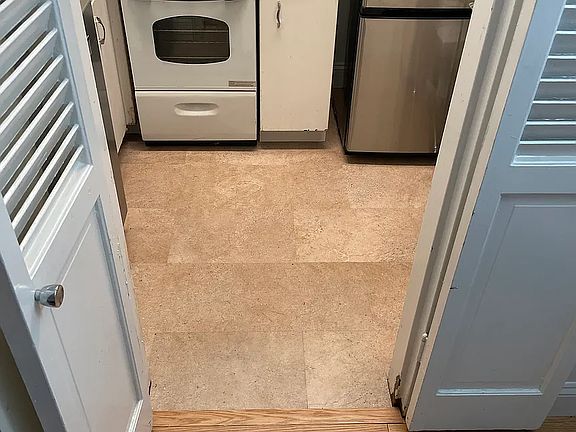 4th image of 100 W 57th St #14A