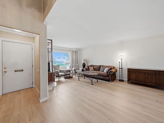 4th image of 2637 Marin Lane
