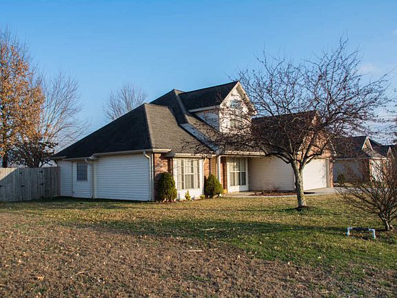 3rd image of 352 Sadie Ln