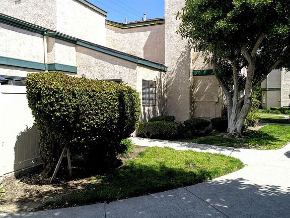 5th image of 19620 Roscoe Blvd Unit A