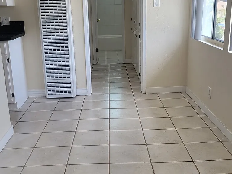 3426 Alma Ave — Photo 4