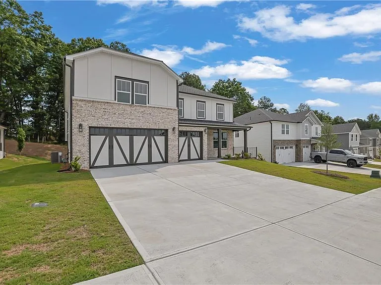5907 Cabernet Ln — Photo 3