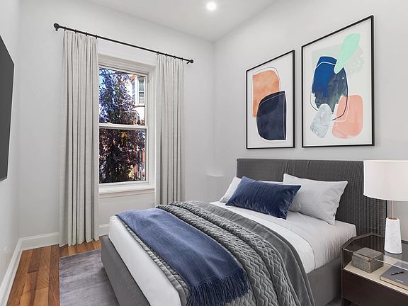5th image of 563 Ashford St
