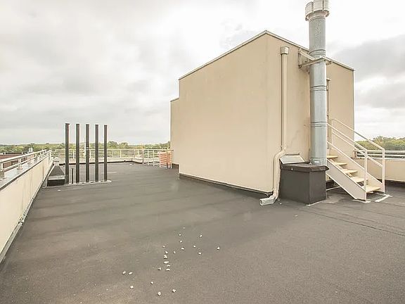 2nd image of 2013 Colonial Ave APT 4B