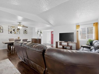 202 Pecos Loop SE, Rio Rancho, NM, 87124