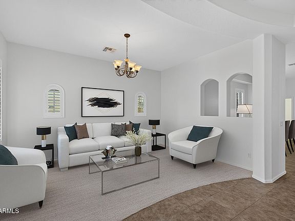 3rd image of 20395 W THAYER Street